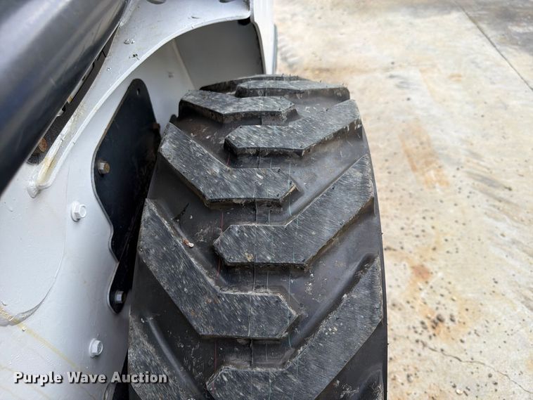 image for item FP4061 2018 Bobcat S550 skid steer loader