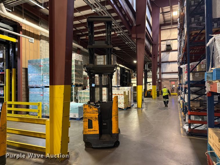 image for item FT3015 Jungheinrich ETR345 reach truck