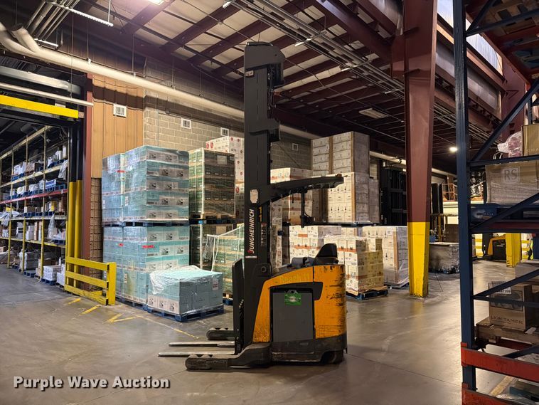 image for item FT3015 Jungheinrich ETR345 reach truck