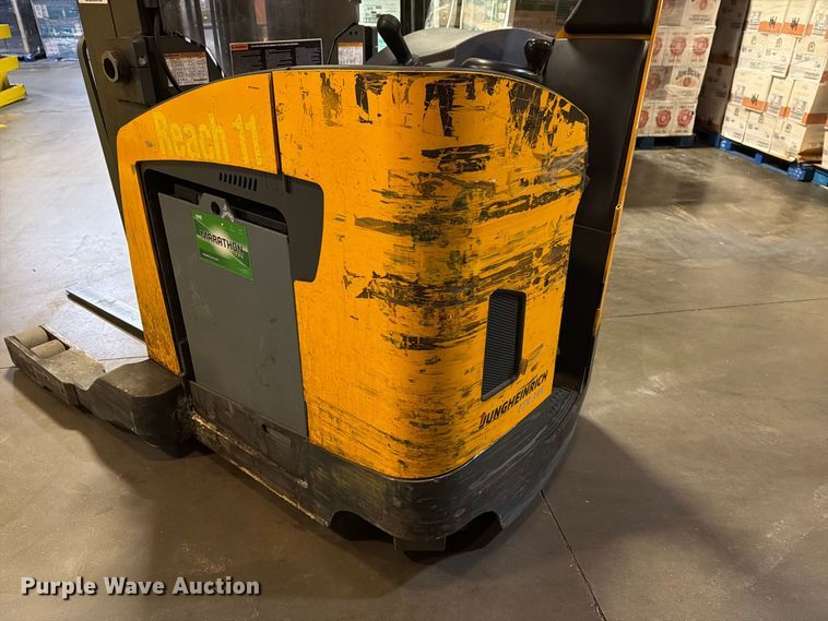 image for item FT3015 Jungheinrich ETR345 reach truck