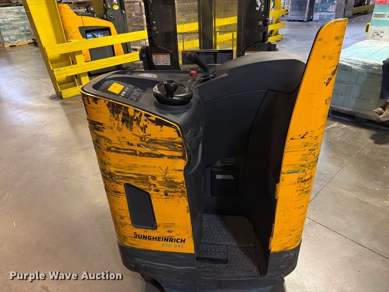 image for item FT3015 Jungheinrich ETR345 reach truck