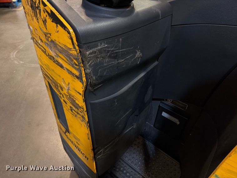 image for item FT3015 Jungheinrich ETR345 reach truck