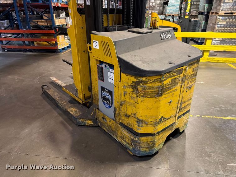 image for item FT3016 Yale SS030BFN24TE155 reach truck