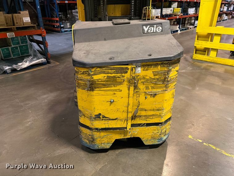 image for item FT3016 Yale SS030BFN24TE155 reach truck