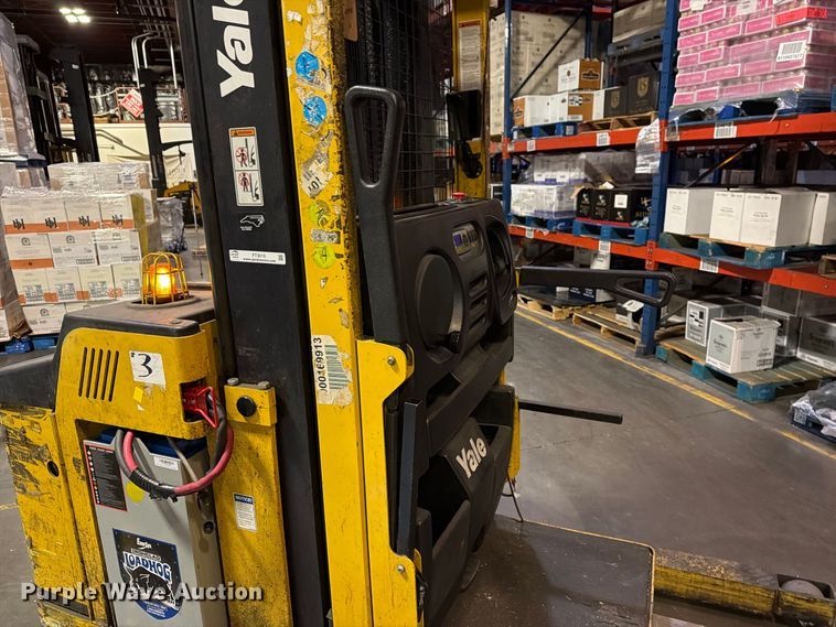 image for item FT3016 Yale SS030BFN24TE155 reach truck