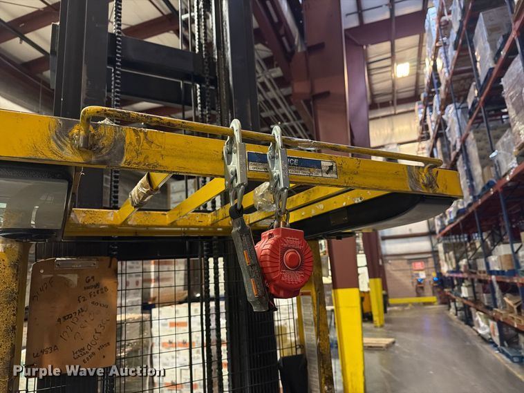 image for item FT3016 Yale SS030BFN24TE155 reach truck
