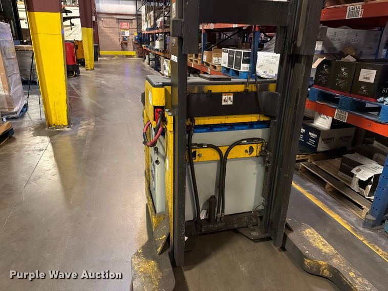 image for item FT3016 Yale SS030BFN24TE155 reach truck