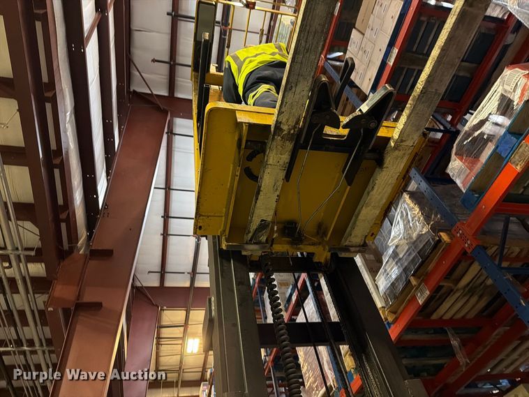image for item FT3016 Yale SS030BFN24TE155 reach truck