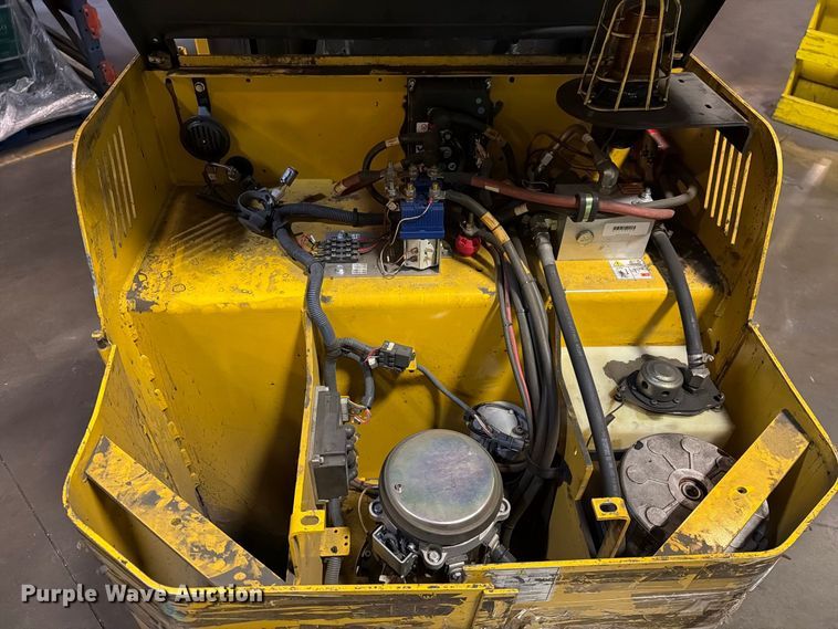 image for item FT3016 Yale SS030BFN24TE155 reach truck