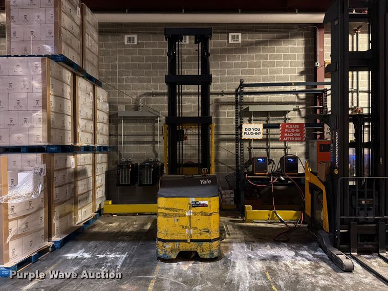 image for item FT3017 Yale SS030BFN24TE155 reach truck