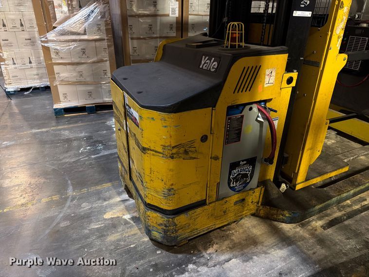 image for item FT3017 Yale SS030BFN24TE155 reach truck