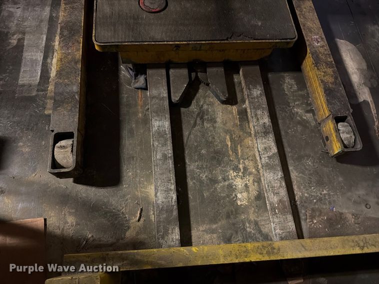 image for item FT3017 Yale SS030BFN24TE155 reach truck