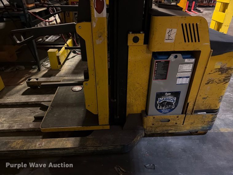 image for item FT3017 Yale SS030BFN24TE155 reach truck