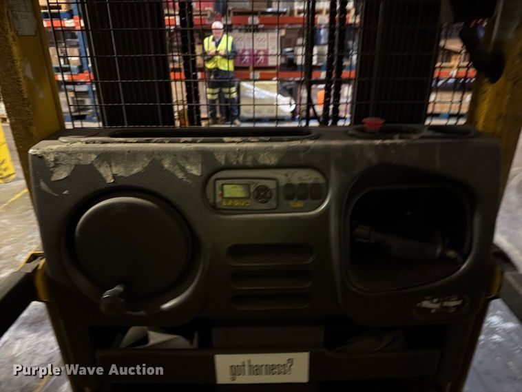 image for item FT3017 Yale SS030BFN24TE155 reach truck