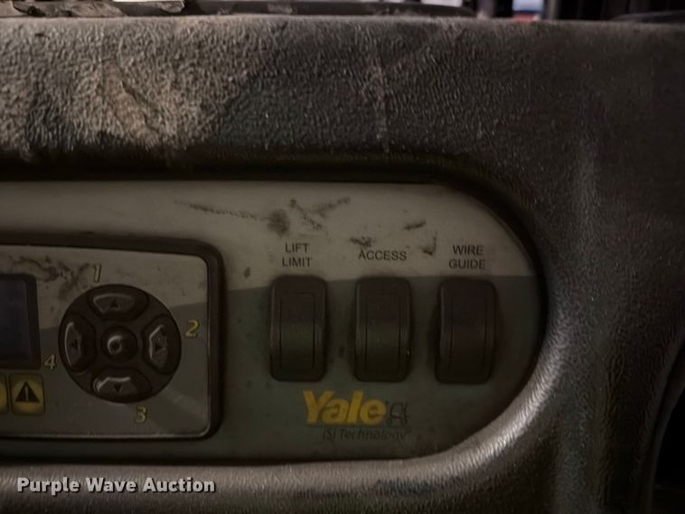 image for item FT3017 Yale SS030BFN24TE155 reach truck