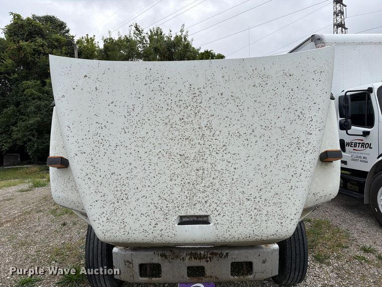 image for item FT6304 2000 Freightliner FL70 flatbed truck