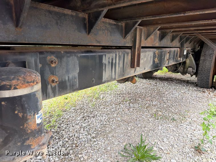 image for item FT6304 2000 Freightliner FL70 flatbed truck