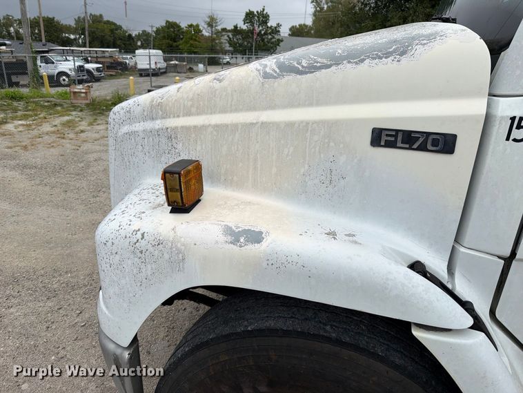 image for item FT6305 2000 Freightliner FL70 flatbed truck