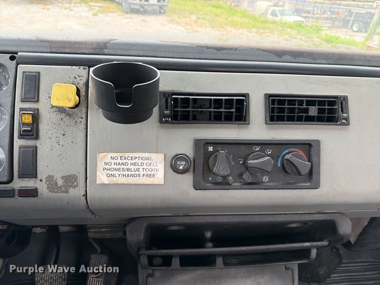 image for item FT6305 2000 Freightliner FL70 flatbed truck