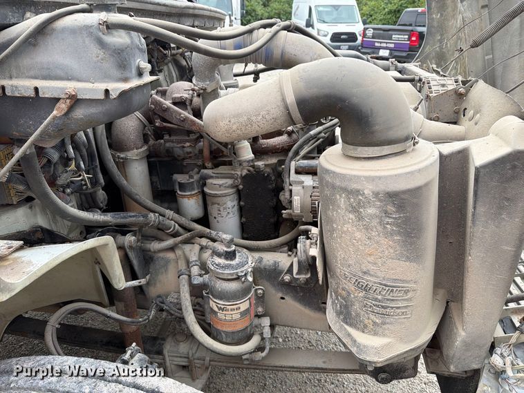 image for item FT6305 2000 Freightliner FL70 flatbed truck