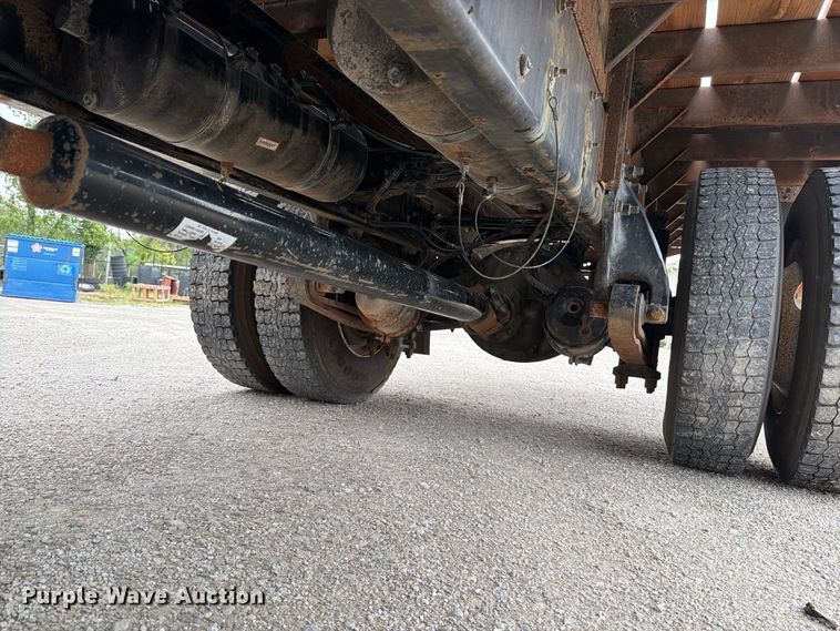 image for item FT6305 2000 Freightliner FL70 flatbed truck