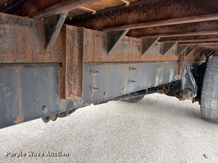 image for item FT6305 2000 Freightliner FL70 flatbed truck
