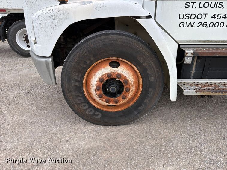 image for item FT6305 2000 Freightliner FL70 flatbed truck