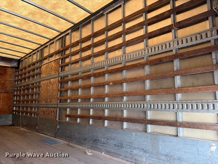 image for item FT6306 2000 Freightliner FL70 box truck