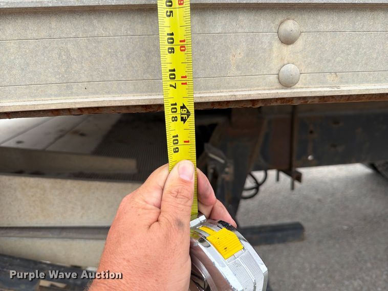 image for item FT6306 2000 Freightliner FL70 box truck