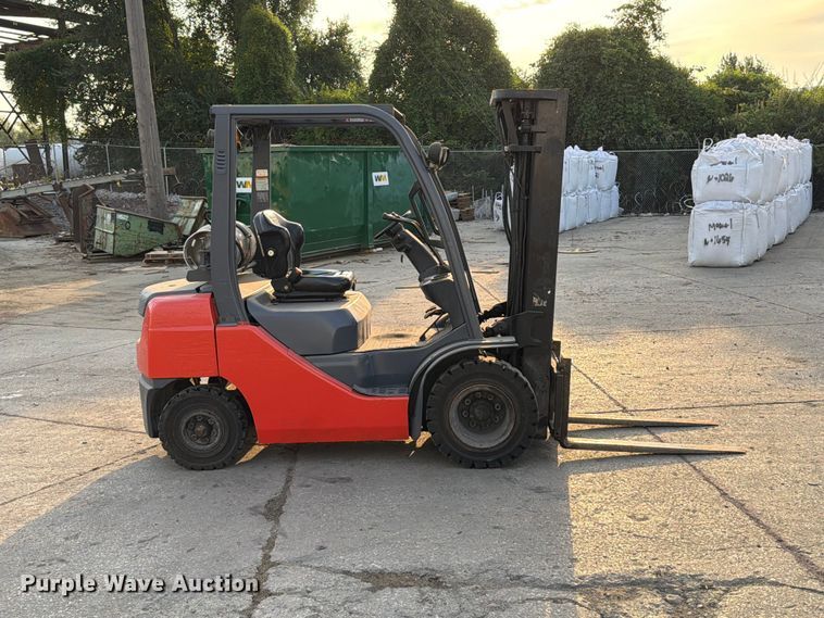 image for item FT6346 Toyota 8FGU25 forklift