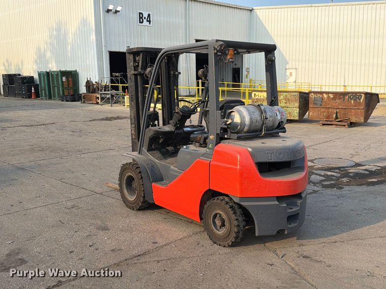 image for item FT6346 Toyota 8FGU25 forklift