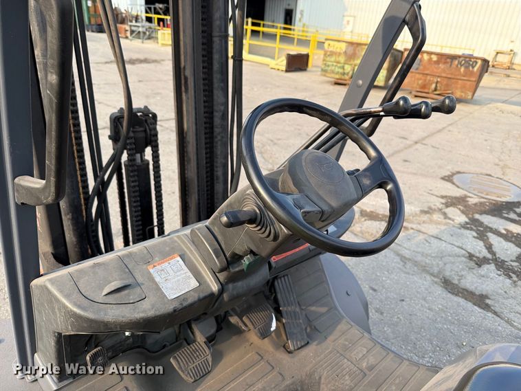 image for item FT6346 Toyota 8FGU25 forklift