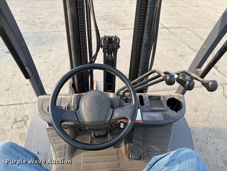 image for item FT6346 Toyota 8FGU25 forklift