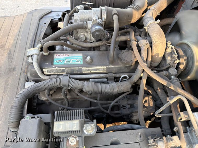 image for item FT6346 Toyota 8FGU25 forklift