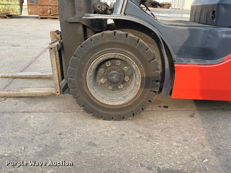 image for item FT6346 Toyota 8FGU25 forklift