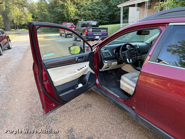 image for item FT6350 2015 Subaru Outback SUV