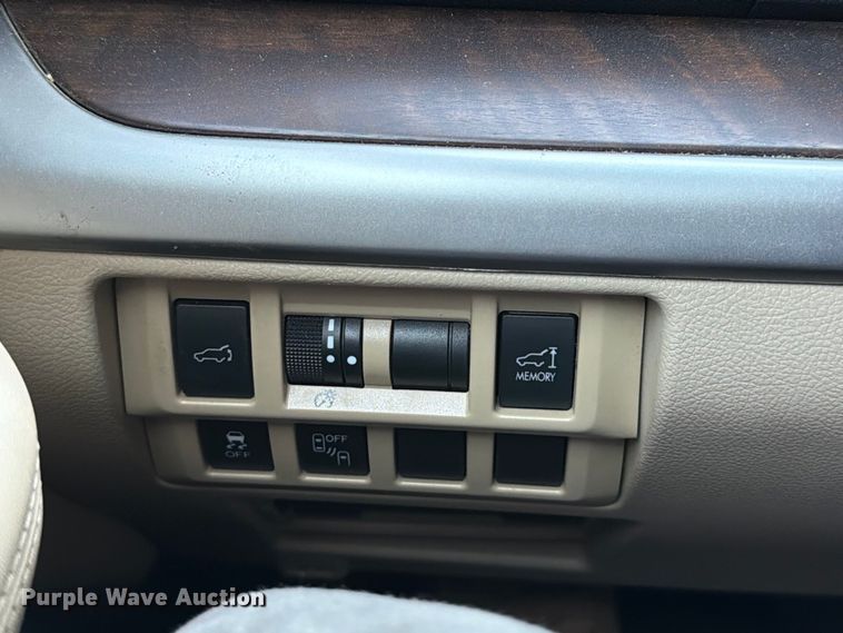 image for item FT6350 2015 Subaru Outback SUV