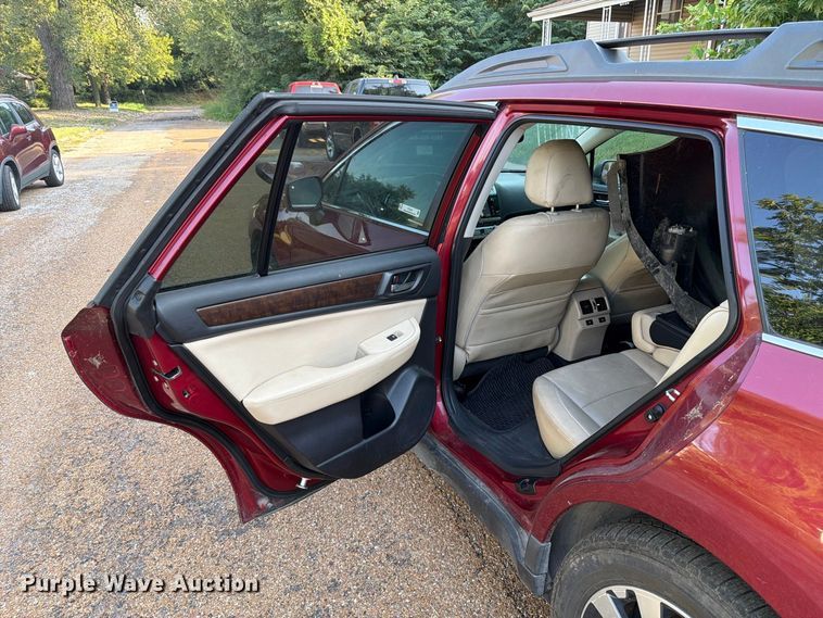 image for item FT6350 2015 Subaru Outback SUV