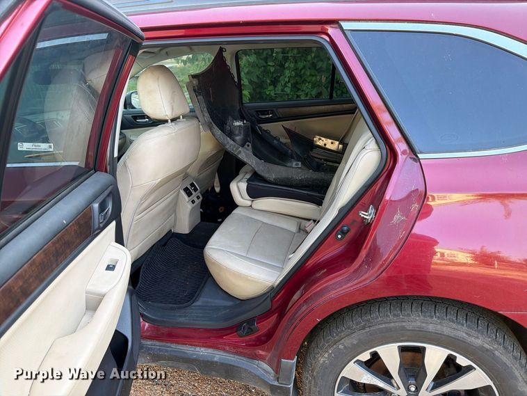 image for item FT6350 2015 Subaru Outback SUV