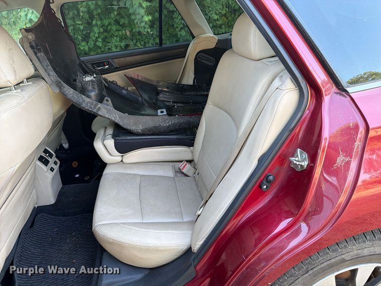 image for item FT6350 2015 Subaru Outback SUV