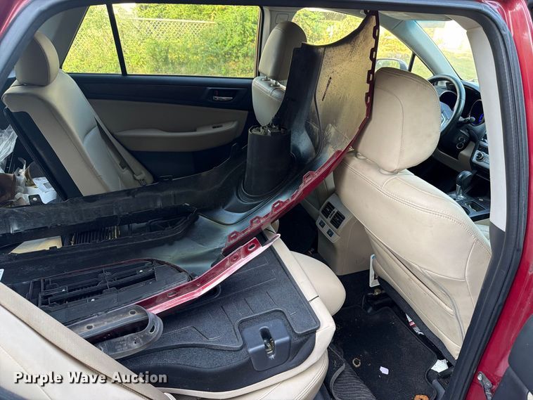 image for item FT6350 2015 Subaru Outback SUV