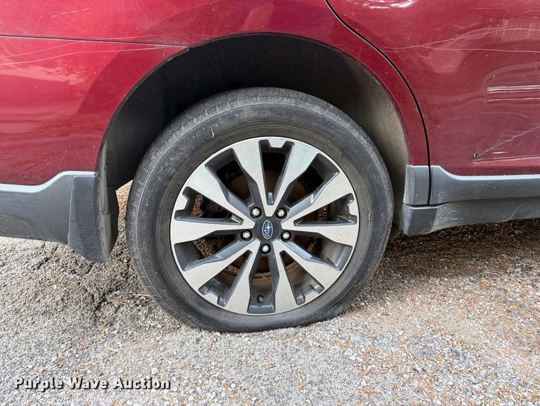 image for item FT6350 2015 Subaru Outback SUV