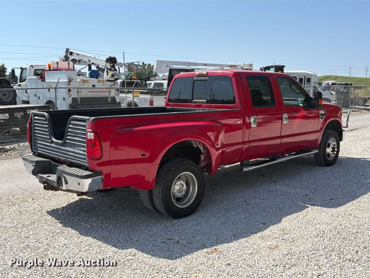 image for item FT6354 2008 Ford F350 Super Duty Crew Cab pickup truck