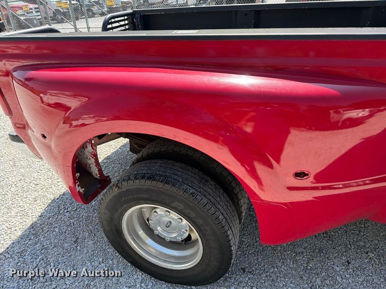 image for item FT6354 2008 Ford F350 Super Duty Crew Cab pickup truck
