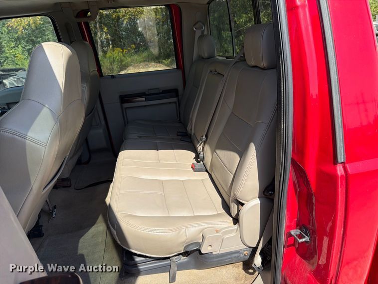 image for item FT6354 2008 Ford F350 Super Duty Crew Cab pickup truck