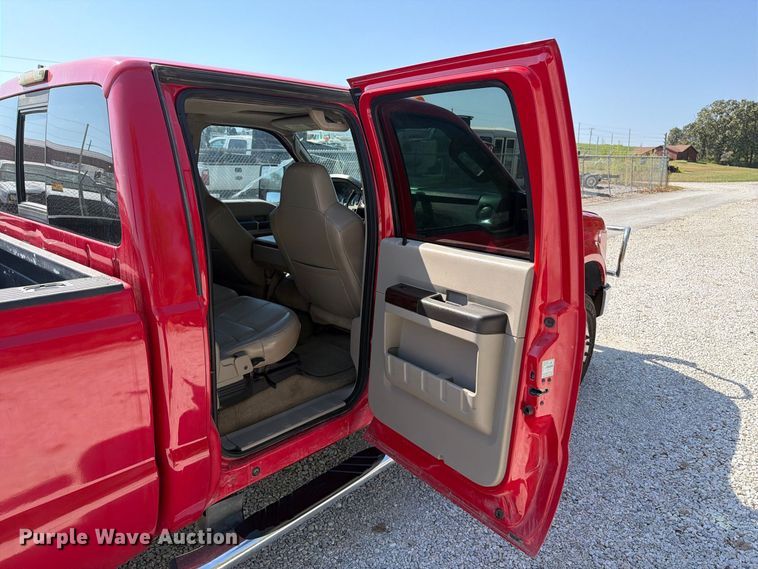 image for item FT6354 2008 Ford F350 Super Duty Crew Cab pickup truck