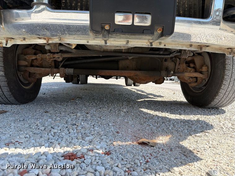 image for item FT6354 2008 Ford F350 Super Duty Crew Cab pickup truck