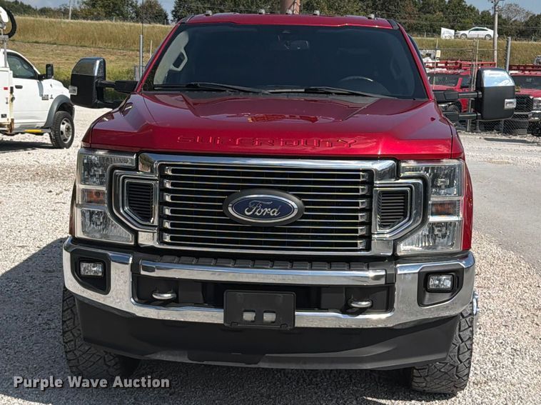 image for item FT6355 2020 Ford F350 Super Duty Crew Cab pickup truck