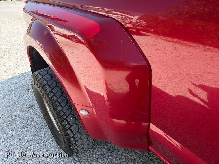 image for item FT6355 2020 Ford F350 Super Duty Crew Cab pickup truck