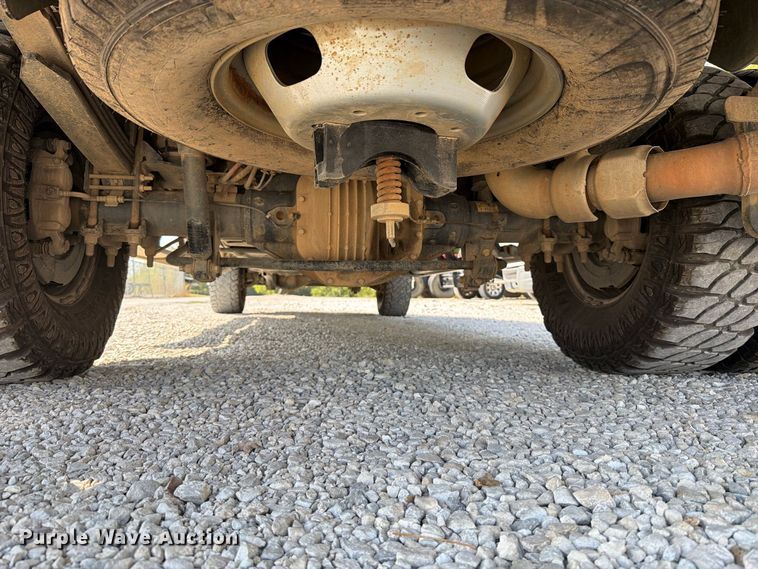 image for item FT6355 2020 Ford F350 Super Duty Crew Cab pickup truck